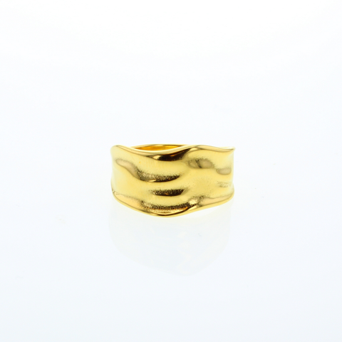 Gold waterproof ring Blaze with textured, wavy, reflective band