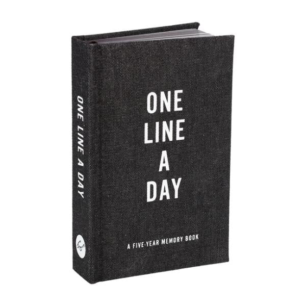 Black Canvas One Line a Day  - A Five Year Journal