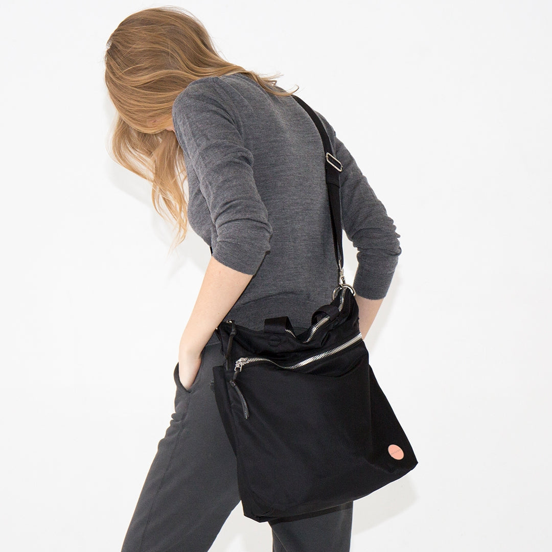 Wonder - Large Crossbody Bag - Black