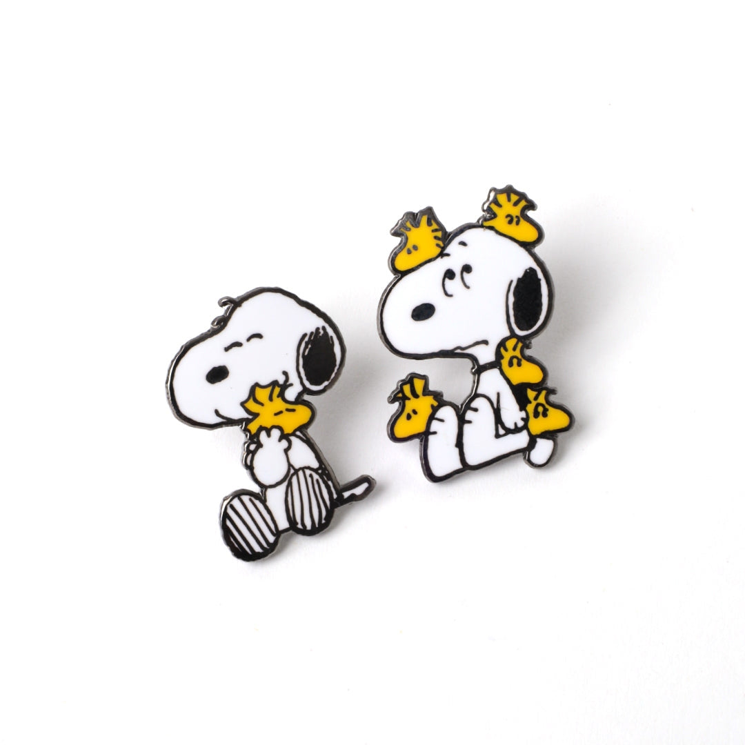 Snoopy & Woodstock Hug Pin Set