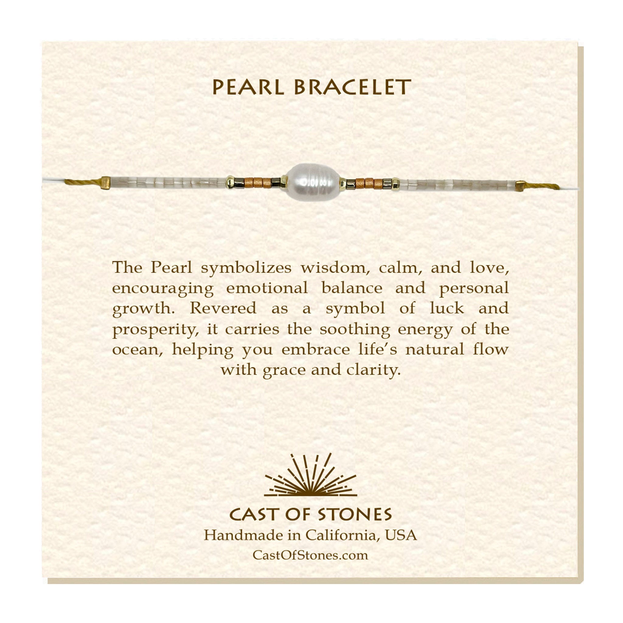 Light neutral pearl bracelet with round central pearl and gold-tone bead accents