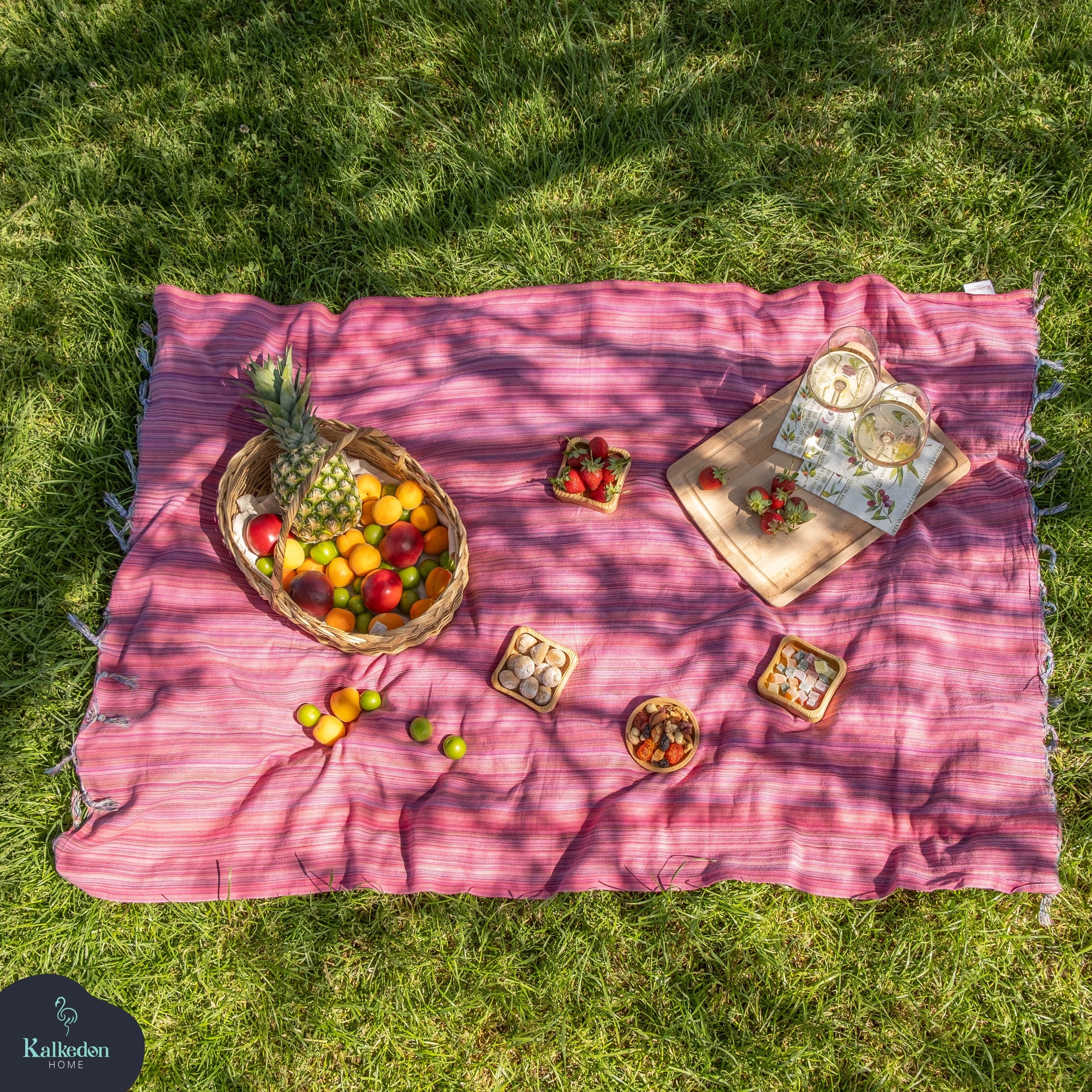 Pink Turkish cotton throw blanket with printed fruit motifs and tasseled edges, Kalkarden